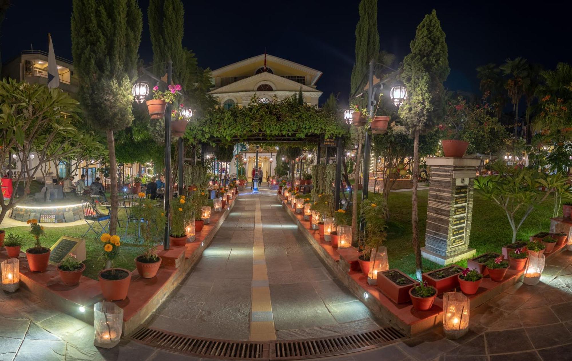 Kathmandu Guest House by KGH Group Extérieur photo